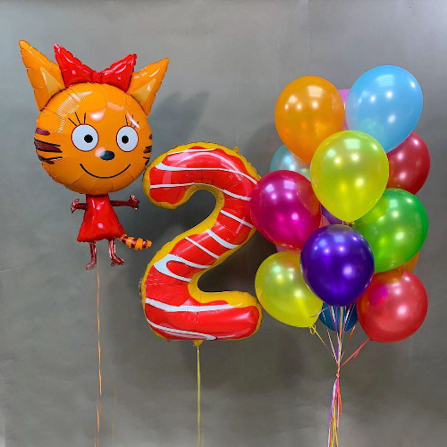 Шарик 2 на день рождения. Шар Карамелька фольгированный три кота. Воздушные шары Карамелька три кота. Три кота Карамелька с шариками. Шары с Карамелькой три кота.