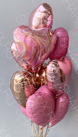 Фонтан из шаров розовые сердца на День Святого Валентина