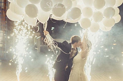 Облако светящихся шаров на свадьбу